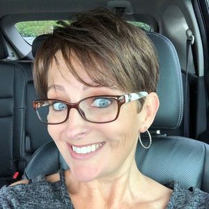 Meet your Posher, Teresa